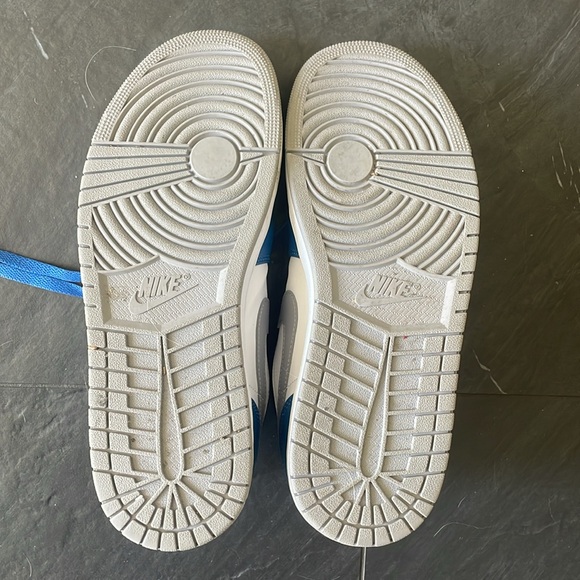 Nike Air Jordan Low 1. Men’s 10.5. - Picture 5 of 7